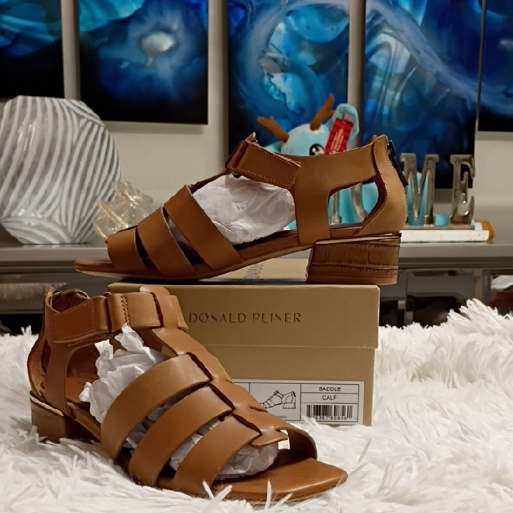 Donald Pliner Sadle Calf Leather Sandals Women's Sz 6.5 $195